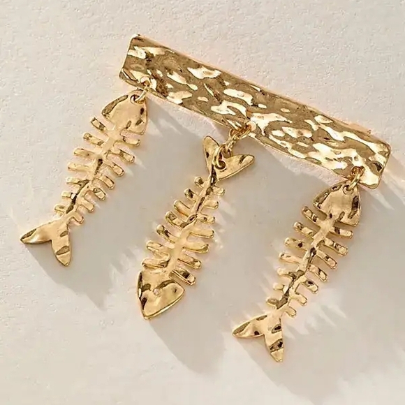 Free People Elegant Gold Fishbone Brooch - Picture 2 of 3